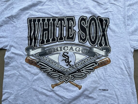ウェア 90s vintage white Sox size:XL Vintage 1993 Chicago White Sox Sweatshirt by Hanes size L or