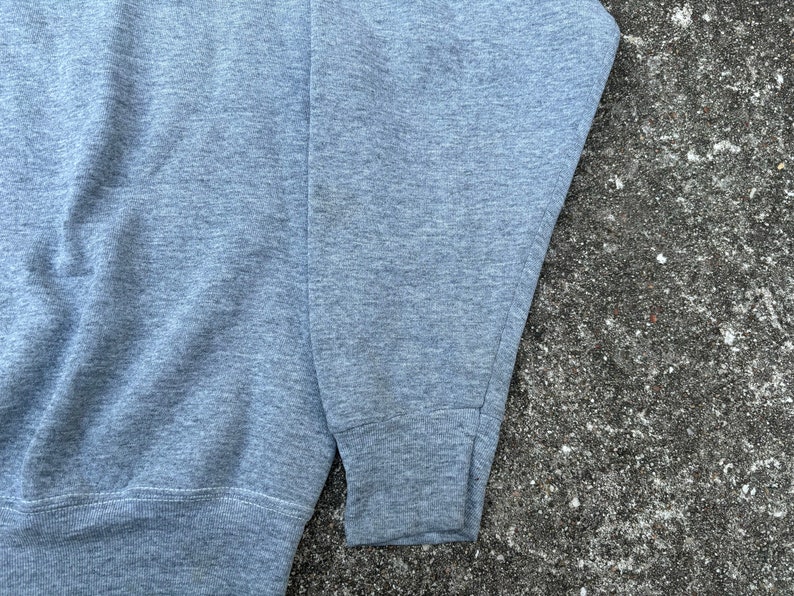 Vintage 90’s Grey Blank Sweatshirt Size XL by BVD image 3