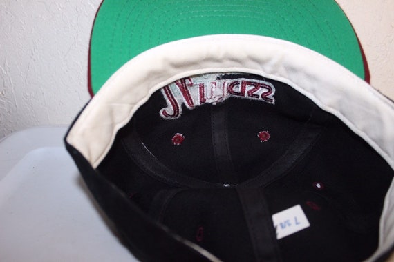 Vintage 90's UMass Minutemen Basketball Fitted Ha… - image 4