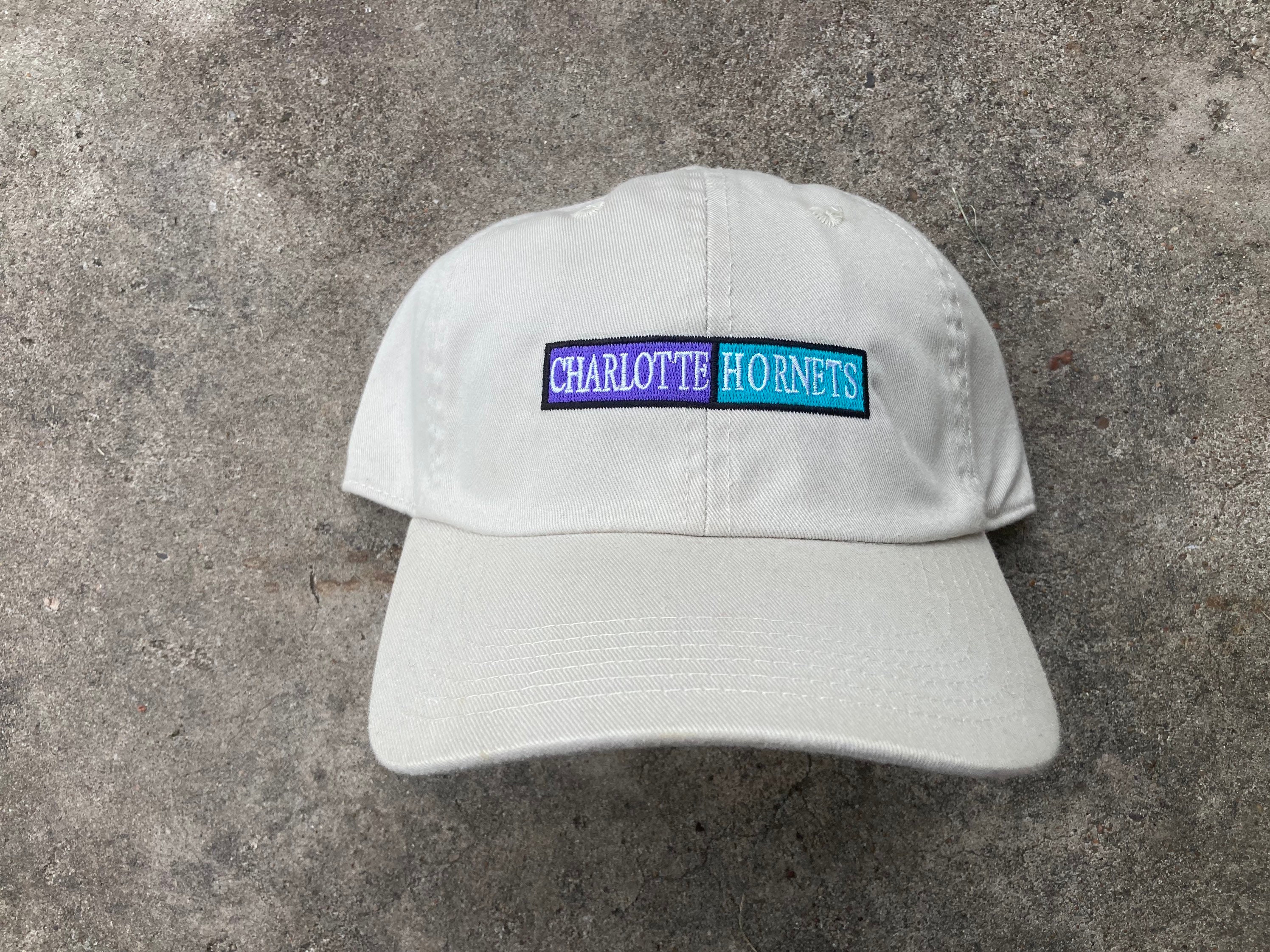 Pro Standard Men's Charlotte Hornets NBA Leather Visor Hat
