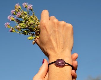 Natural Amethyst Macrame Bracelet - Healing Bracelet, Handmade Gemstone Bracelet, Festival Bracelet, Earthy Bracelet, Tranquility Bracelet