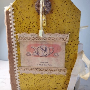 Alice in wonderland tag journal