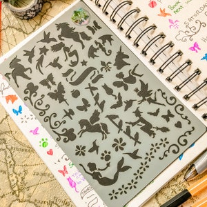Magische Geschöpfe Journal Stencil, Mythische Zauberei Handwerk Schablone, Drachen, Feen, Hexen, Pegasus, Fledermäuse, Katzen, Fee, Meerjungfrauen