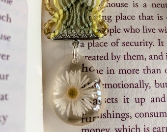 Macrame Bookmark, with a real daisy bead and gold seed beads in Pale Yellow and Light Grey embroidery threads