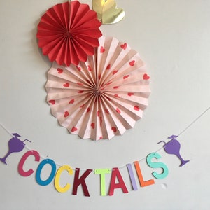 Cocktail! Insegna da bar, bandierine per feste, decorazioni per matrimoni