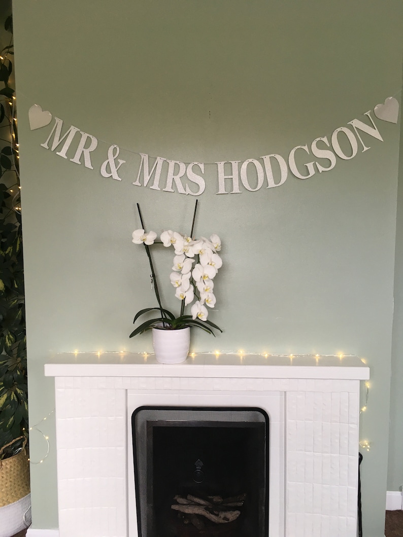 String your own Mr & Mrs custom wedding bunting, personalised wedding banner, wedding reception decoration, paper party bunting