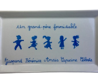 plat à cake personnalisé Silhouettes d'enfants d’une famille en porcelaine peint à la main, cadeau pour grand-père ou grand-mère