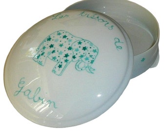 Jewelry or small treasure box for children, personalized Elephant and Stars porcelain candy box