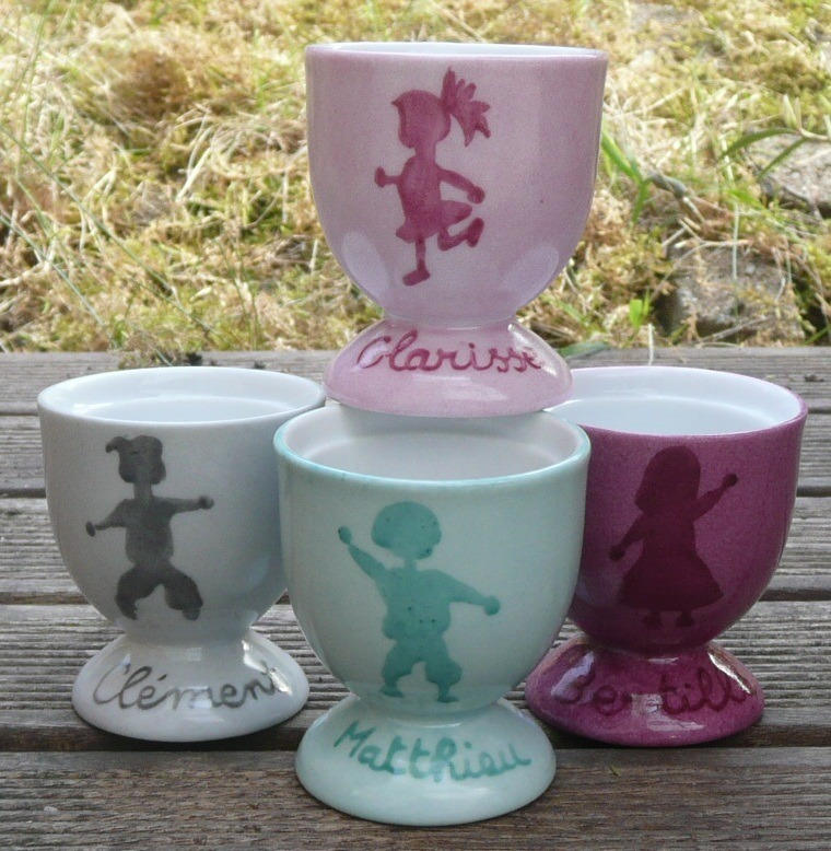 Coquetier Personnalisé Enfant Silhouette Ton sur en Porcelaine Peint Main
