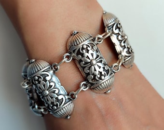 Antieke Turkse armband, verzilverd, Ottomaanse sieraden, grote ronde zilveren armband