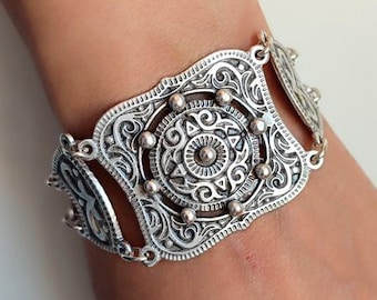 Antieke Turkse armband, verzilverd, Ottomaanse sieraden, grote ronde zilveren armband