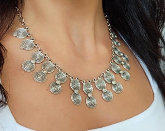 Antieke verzilverde, geoxideerde Turkse ketting, vintage Turkse choker, ketting met Midden-Oosterse bloemen, kerstcadeau voor vrouwen