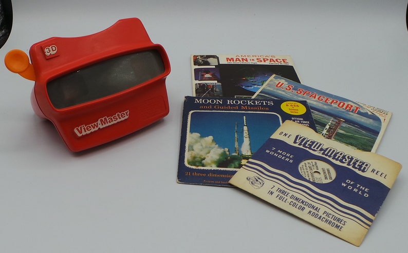 Red View-master Stereoscope With 4 Reels Moon Rockets - Etsy