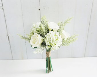 small bridal bouquet