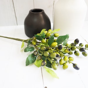 Life Like Berry, Rustic Green Berry, Christmas Decor, Christmas Wreath Filler, Artificial Red Berry, Table Centerpiece, Bouquet Filler
