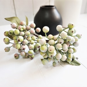 Life Like Berry, Faux Greenish Blush Berry, Christmas Decor, Christmas Wreath filler, Artificial Berry, Table Flower, Wedding Bouquet Filler