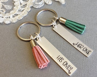 Personalized Couples KeyChain, Matching Couple KeyChain, Wedding KeyRing, His and Hers KeyRing, Anniversary Gift, Valentine's Day Gift, LOVE