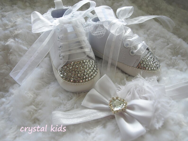 GIRLS WHITE FRILLY LACE SOCKS SIZE 0-2.5 SHOE SIZE 3-12months APPROX PINK BOW