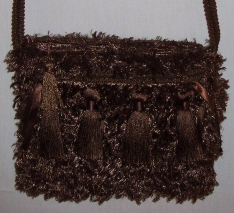 Brown Fuzzy Shoulder Purse Bild 1