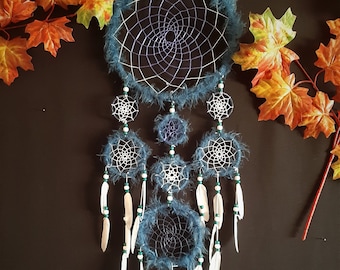 Atrapasueños, Large Dream Catcher, Dreamcatcher, hecho a mano, decoración de pared, decoración del hogar, azul y blanco, esponjoso