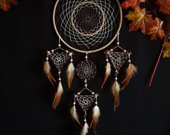 Gran atrapascador de sueños, hecho a mano, decoración de la pared, cuero marrón, colores marrones naturales