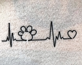 Heartbeat Paw Print Heart Love Embroidery File, 5x7 Instant Download