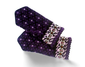 Latvian Snowflake Wool Mittens: Purple Black Scandinavian Knit Gloves