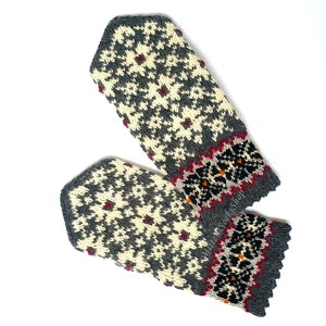 Latvian Wool Mittens, Gray White Hand Knitted Wool Mittens, Hand Knit Scandinavian Gloves, Wool Gloves, Winter Mittens, Adult Mittens, Gift