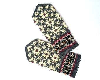 Latvian Snowflake Wool Mittens: Gray & White Hand knit Scandinavian Gloves