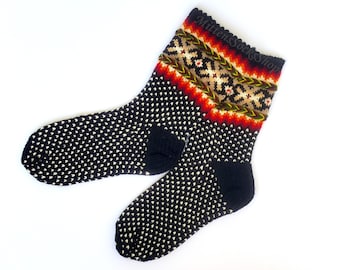 Black White Hand Knitted Wool Socks, Knitted Socks, Wool Socks, Black Socks, Warm Socks, Winter Socks, Womens Socks, Girls Socks, Mens Socks