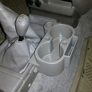 1995-2004 Tacoma Double Cup holder image 2