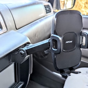 80 Series Accessory Dash Bezel & Cell Phone Mount