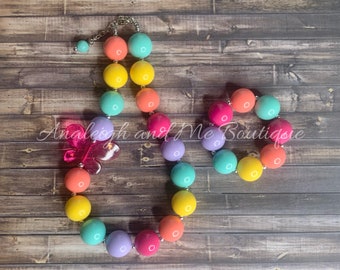 Easter Toddler Butterfly Spring Chunky Necklace, Easter Butterfly Bubblegum Necklace, Easter Pearl Necklace, Pastel Toddler Chunky Necklace,