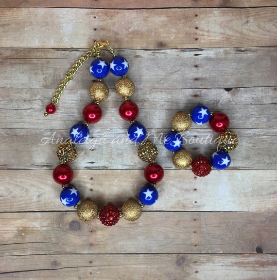 Wonder Woman Toddler Necklace, Wonder Woman Chunky Necklace, Halloween Chunky Necklace, Wonder Woman Baby Necklace, Toddler Halloween Chunky