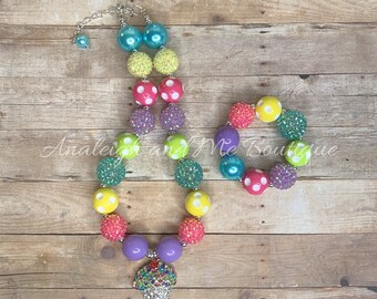 Cupcake Chunky Necklace, Toddler Cupcake Necklace, Girls Necklace, Baby Necklace, Cupcake Necklace, Chunky Necklace