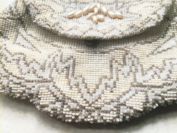 Vintage 1940's Clutch Purse White Beaded Ivory/Ta… - image 2