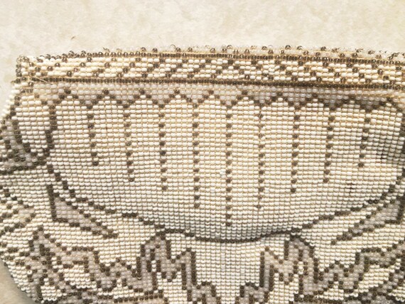 Vintage 1940's Clutch Purse White Beaded Ivory/Ta… - image 4