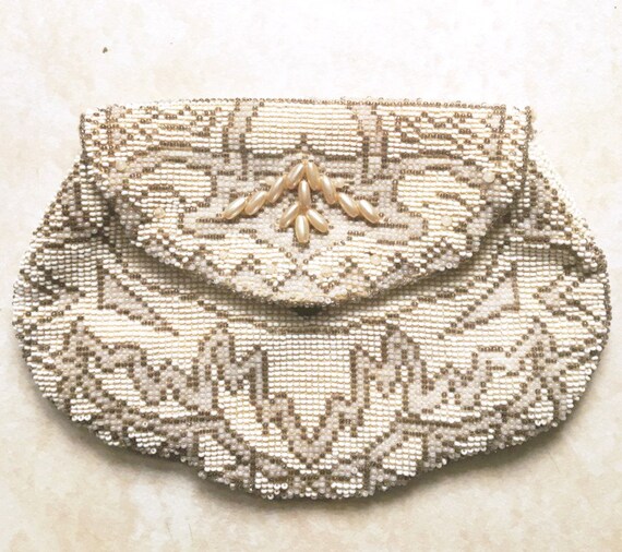 Vintage 1940's Clutch Purse White Beaded Ivory/Ta… - image 1