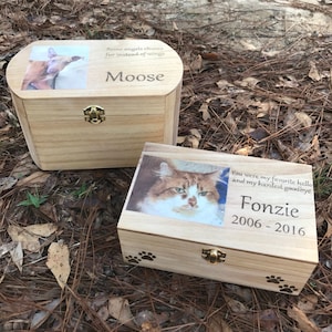 Pet urn, custom pet urn, dog urn, cat urn, pet memorial box, animal urn, wooden pet urn, picture urn