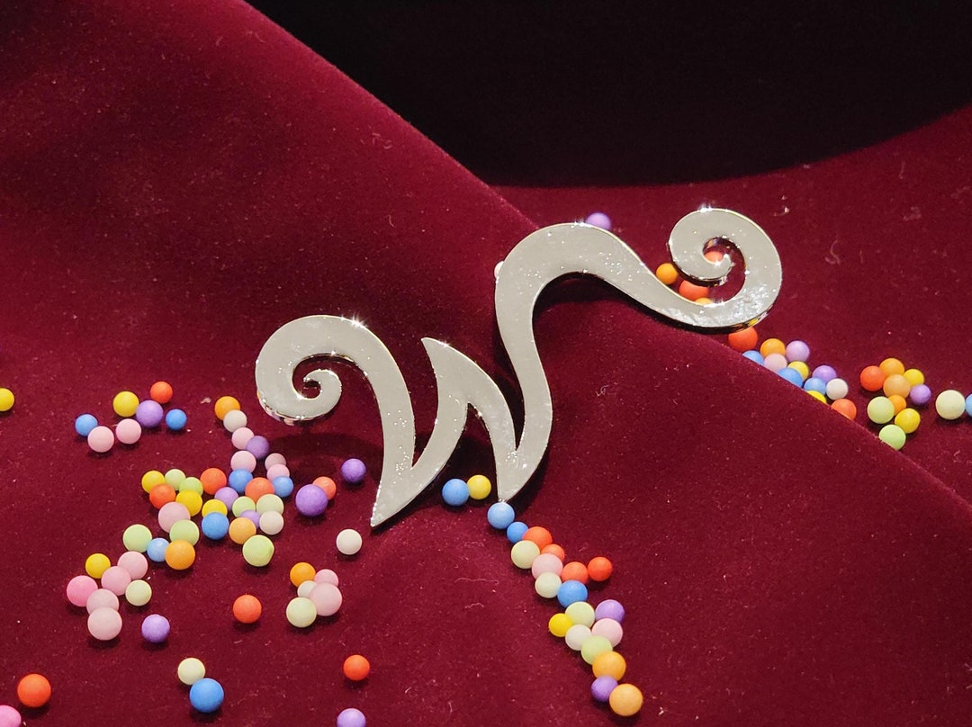 Willy Wonka W Pin - SILVER - Tim Burton Charlie and the Chocolate ...