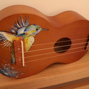 Kingfisher Ukulele image 4