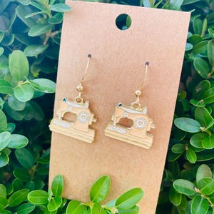 Retro Sewing Machine Earrings, Vintage Sewing Machine, Gold Plated, Light Pink, Peach, Gift for Her, Gift for Seamstress, Gift for Crafter