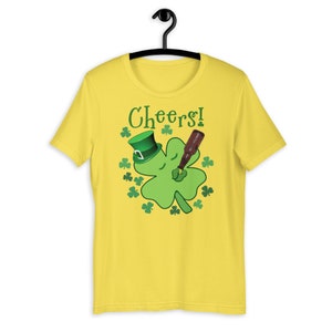 Cheers Beer Drinking Shamrock Saint Patricks Day T-shirt
