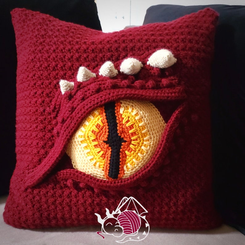 Dragon Eye Pillow Crochet Pattern, printable pdf image 2