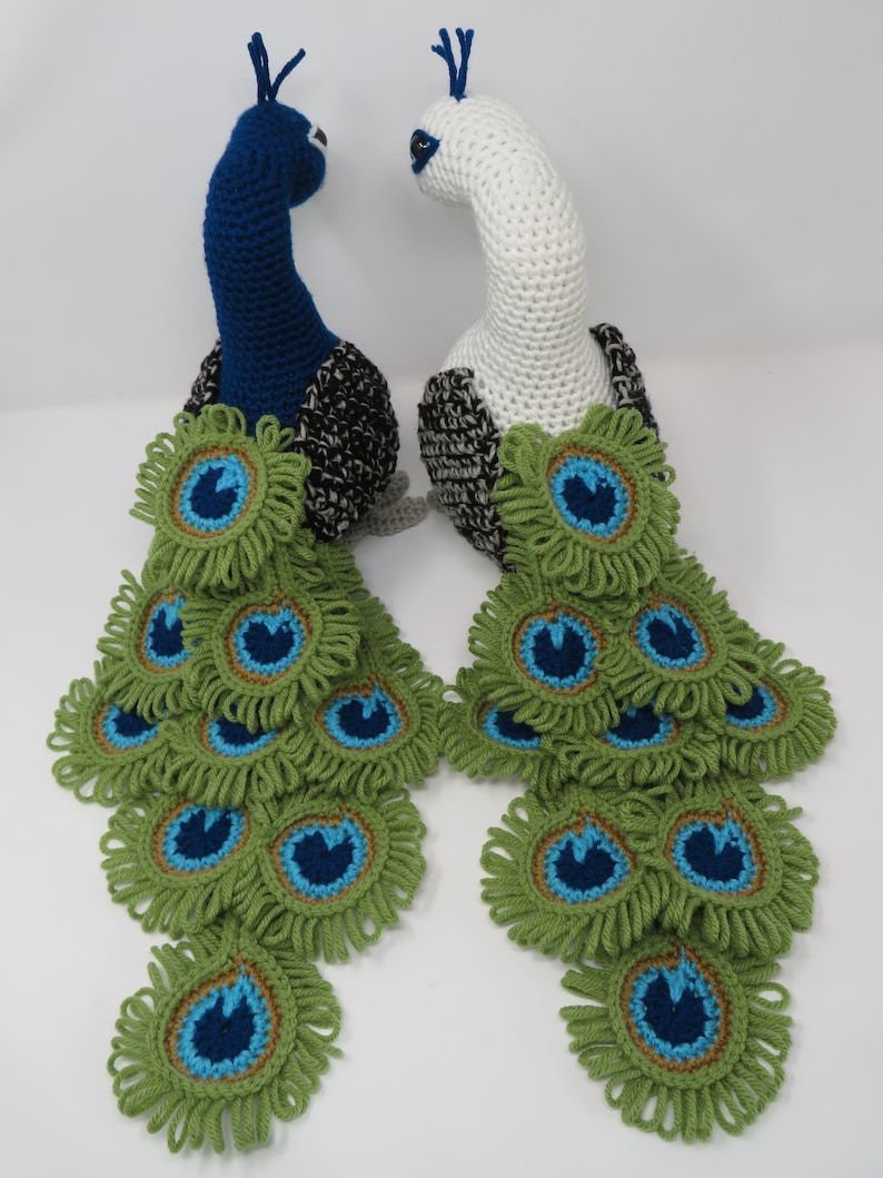 Patrón de ganchillo realista de pavo real, estilo majestuoso/amigurumi en PDF imagen 7