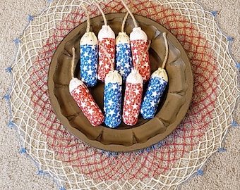 New Handmade Set of 8 Primitive Fabric Americana Patriotic Star Firecrackers Ornies Bowl Fillers Tucks Tier Tray Decor Mini Pillows