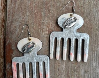 Afro Pick  Earrings, Afro Earrings, Afrocentric Earrings, Afro Jewelry, Natural Hair Earrings, Golden Afro Earrings, Natural Hair Jewelry