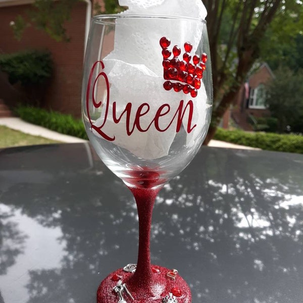 Rhinestone Wine Glass,  wine glass, wine glass with Queen Art Queen wine glass, wine glass with art, afrocentric wine glass, Lady Wine Glass