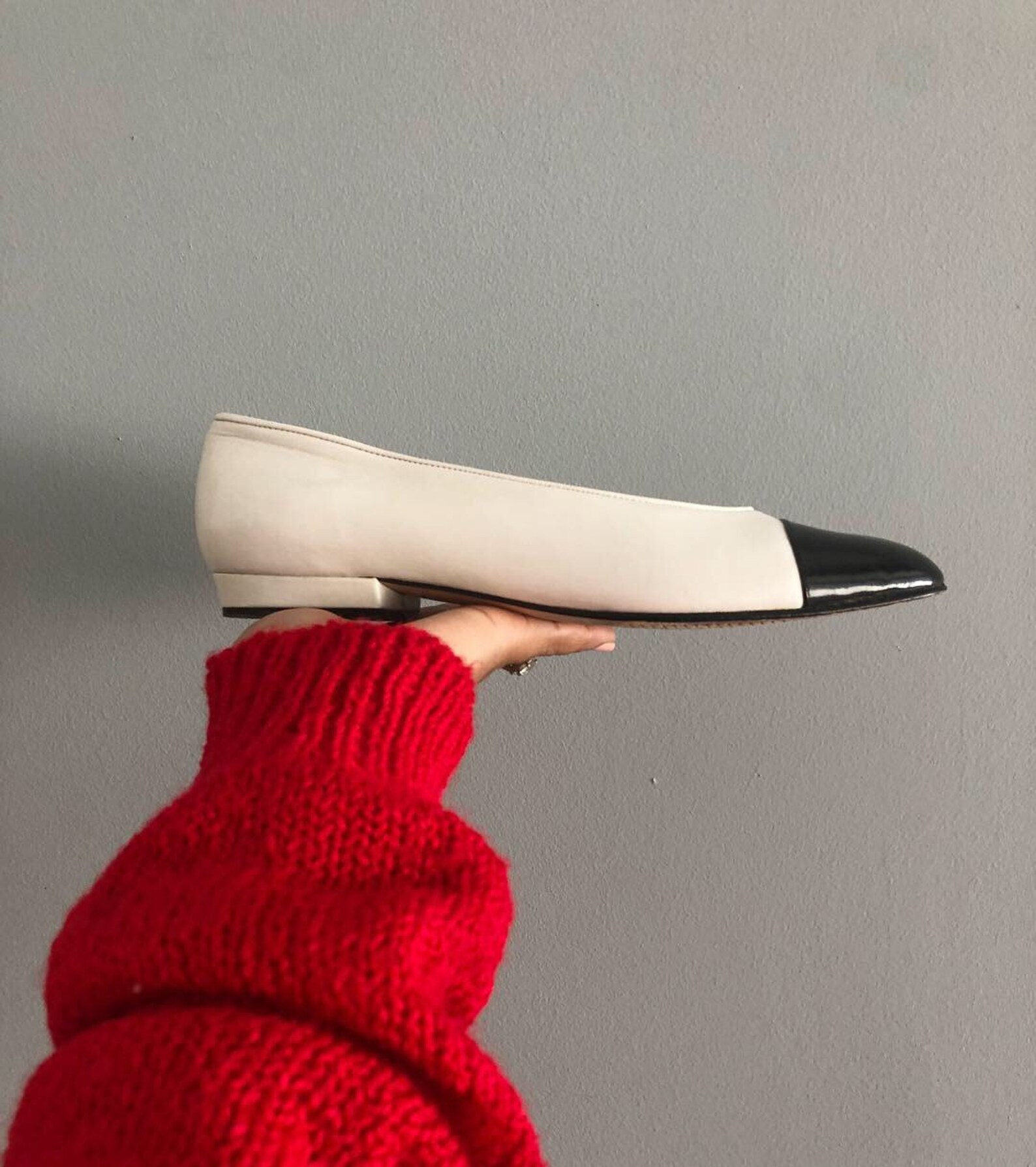 vintage classic ultra chic double tone color block double tone spanish leather heeled ballet style flat slip on