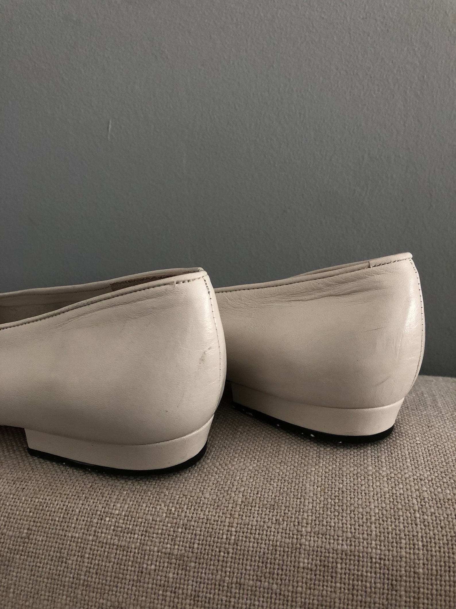 vintage classic ultra chic double tone color block double tone spanish leather heeled ballet style flat slip on
